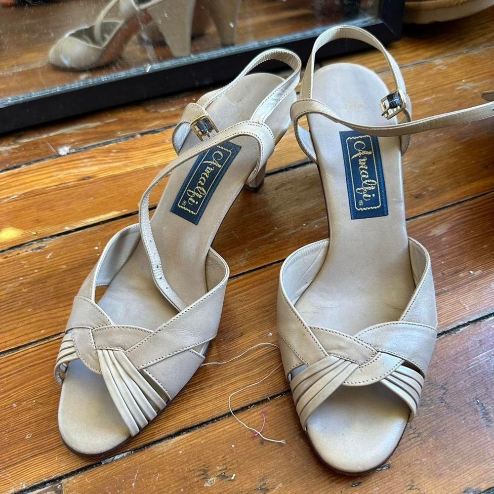 Cream 1960's Amalfi kitten toe heels